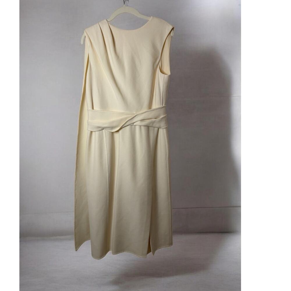 Oscar De La Renta Wool Cream Mid Length Dress with Shall Women's sz. 10